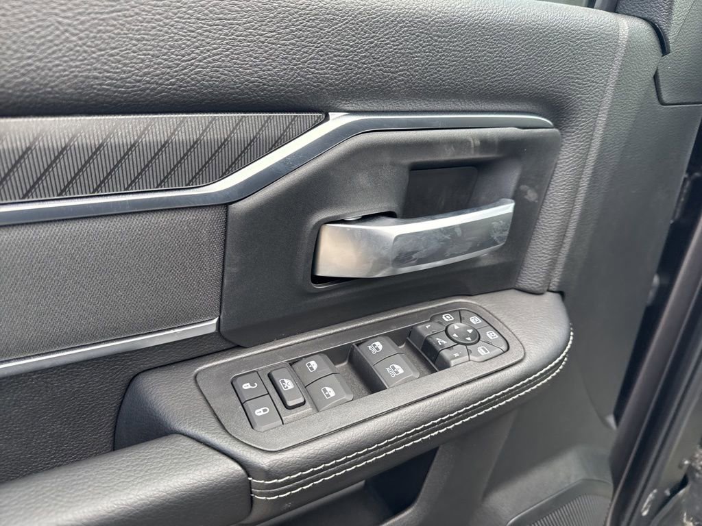 New 2025 RAM 2500 Big Horn AWD/4WD image 21