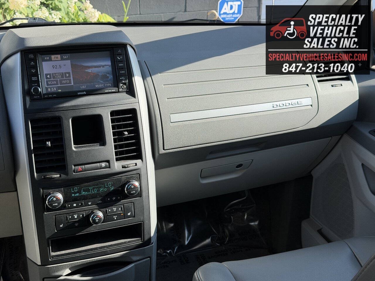 Used 2008 Dodge Grand Caravan SXT FWD image 33
