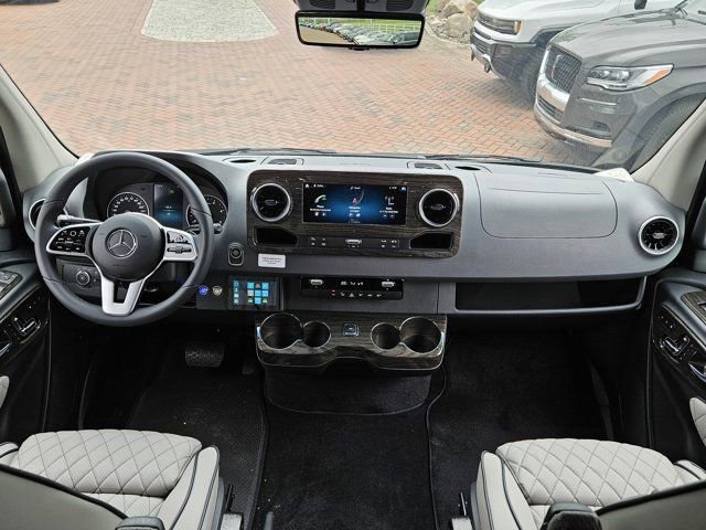 New 2024 Mercedes-Benz Sprinter 3500 image 17