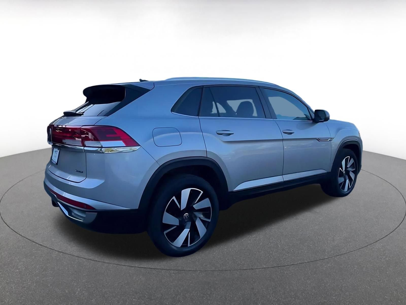 Used 2025 Volkswagen Atlas Cross Sport SE image 15