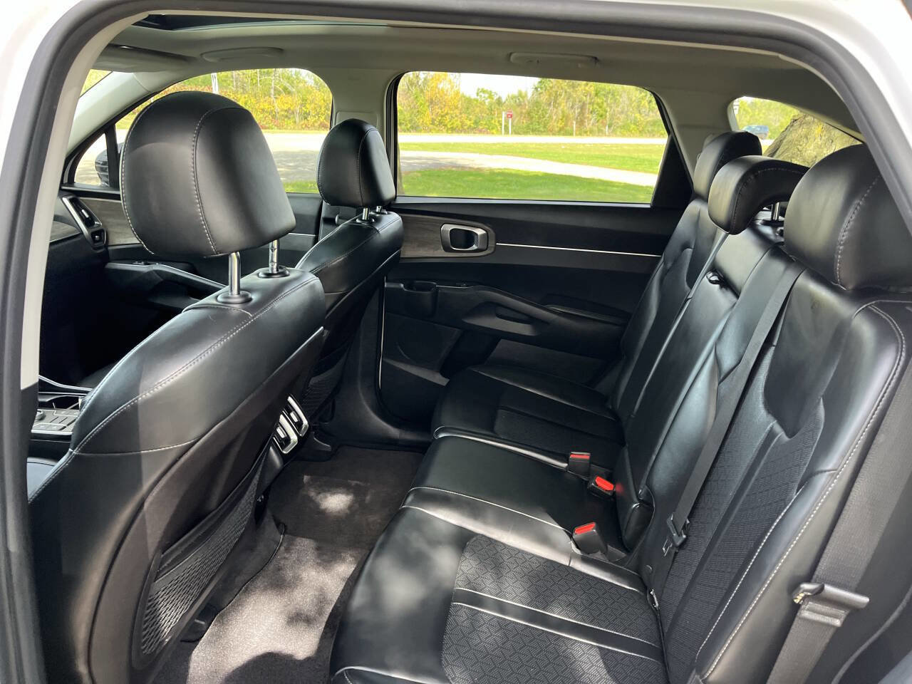 Used 2022 Kia Sorento S w/ Panoramic Sunroof Package image 30