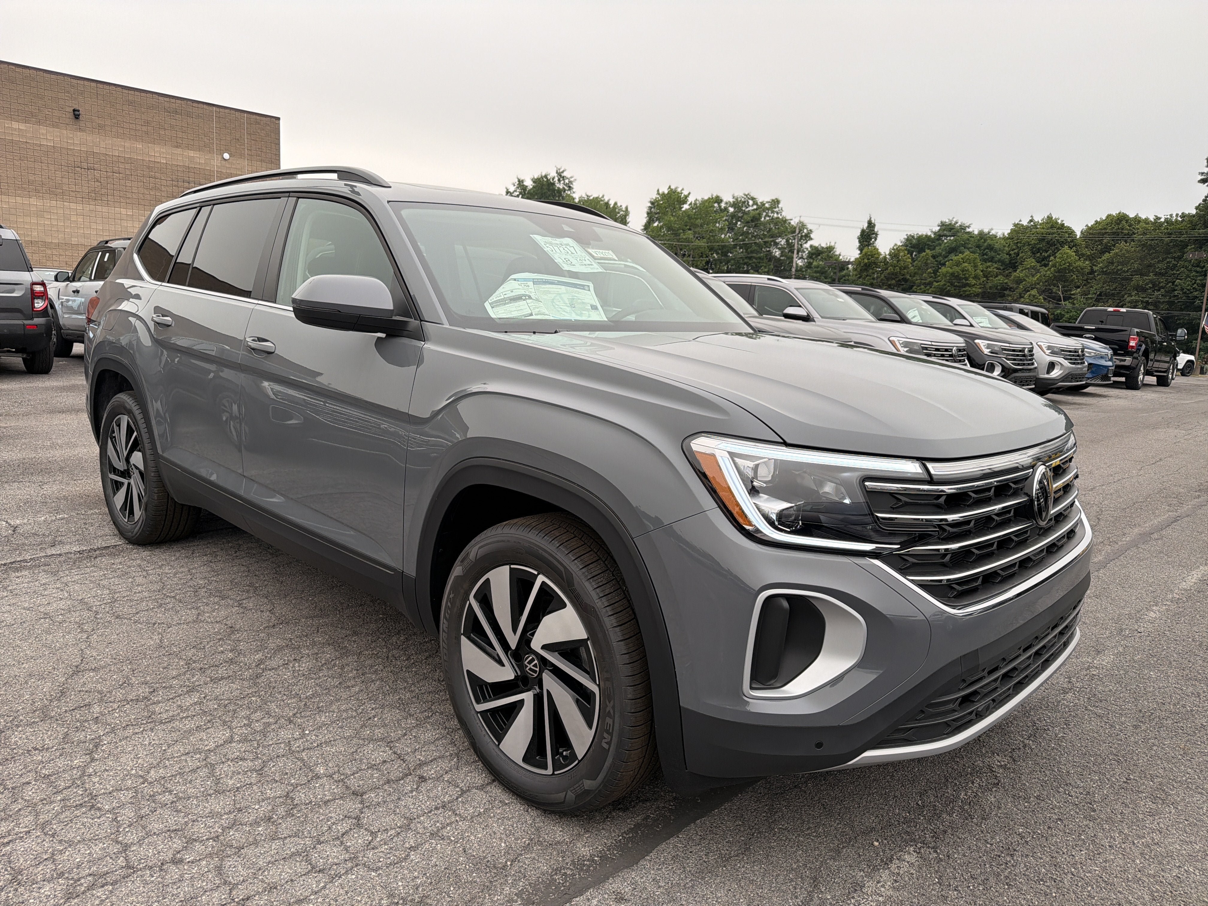 New 2026 Volkswagen Atlas SE AWD/4WD image 2