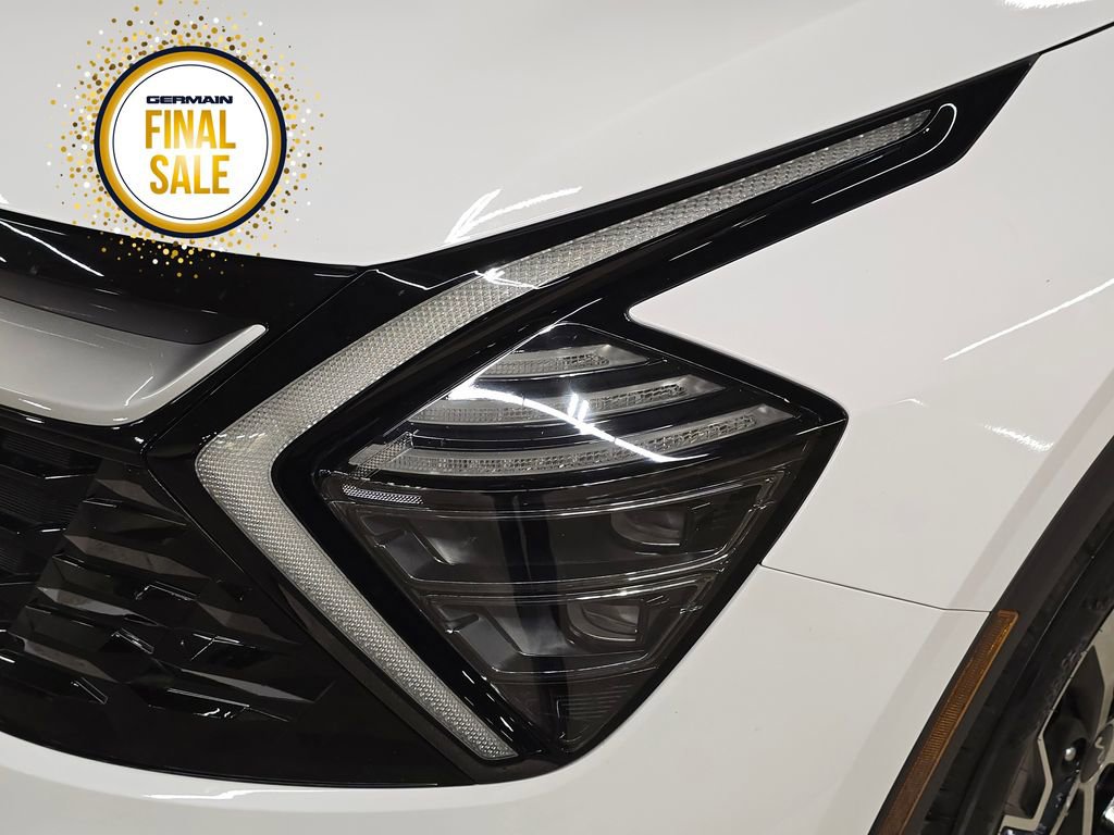 Certified 2025 Kia Sportage EX image 12