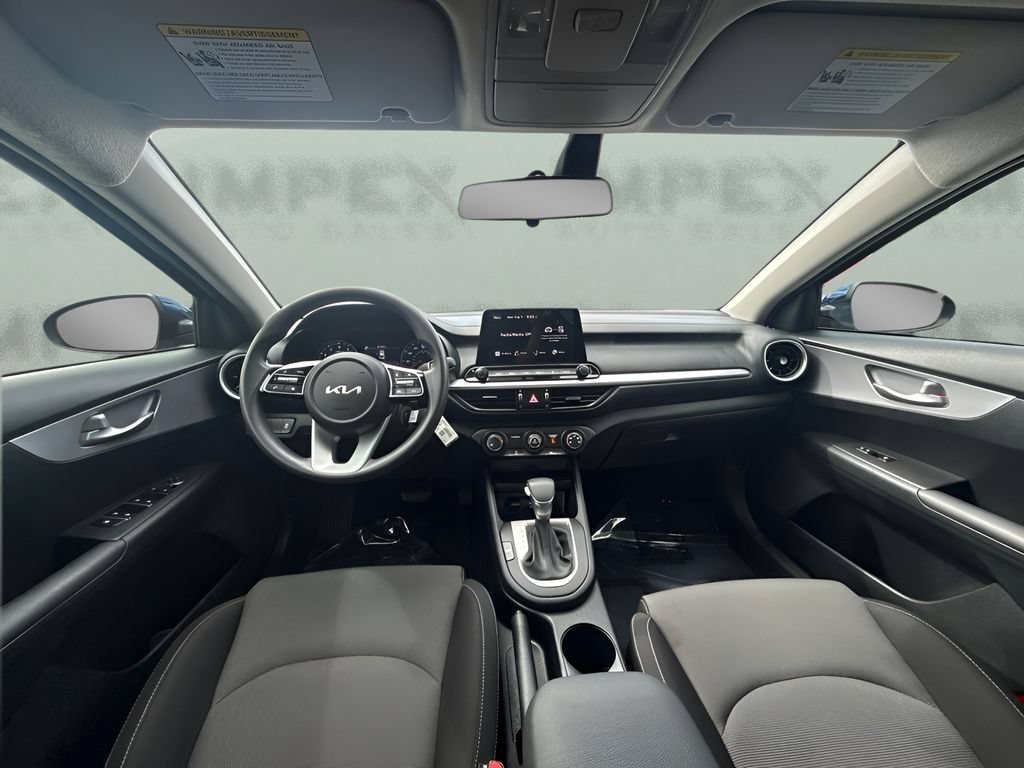 Used 2024 Kia Forte LXS w/ LXS Technology Package FWD image 7