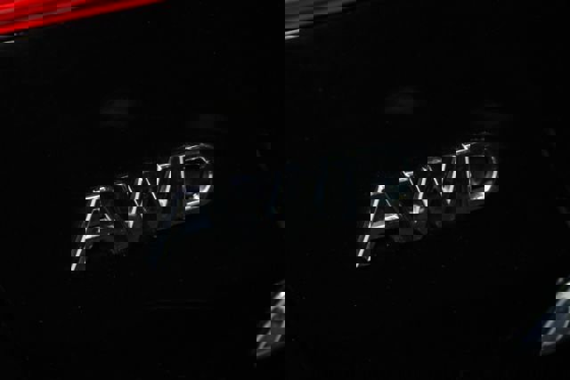 Used 2016 INFINITI Q50 Premium w/ Driver Assistance Package image 7