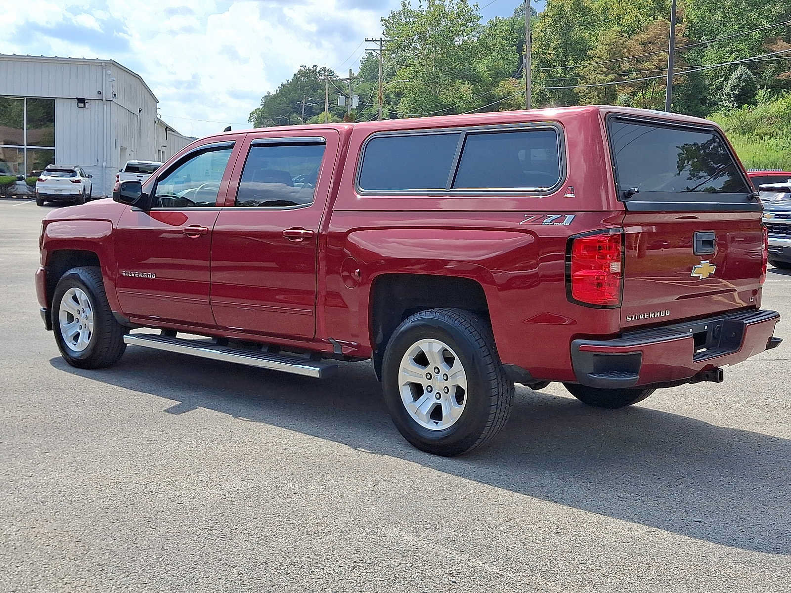 Used 2018 Chevrolet Silverado 1500 LT w/ All Star Edition AWD/4WD image 4