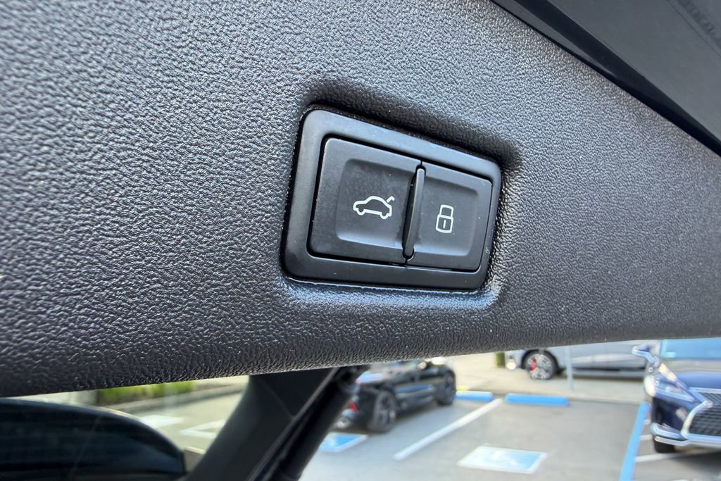 Used 2025 Audi Q5 Premium Plus w/ Premium Plus image 28