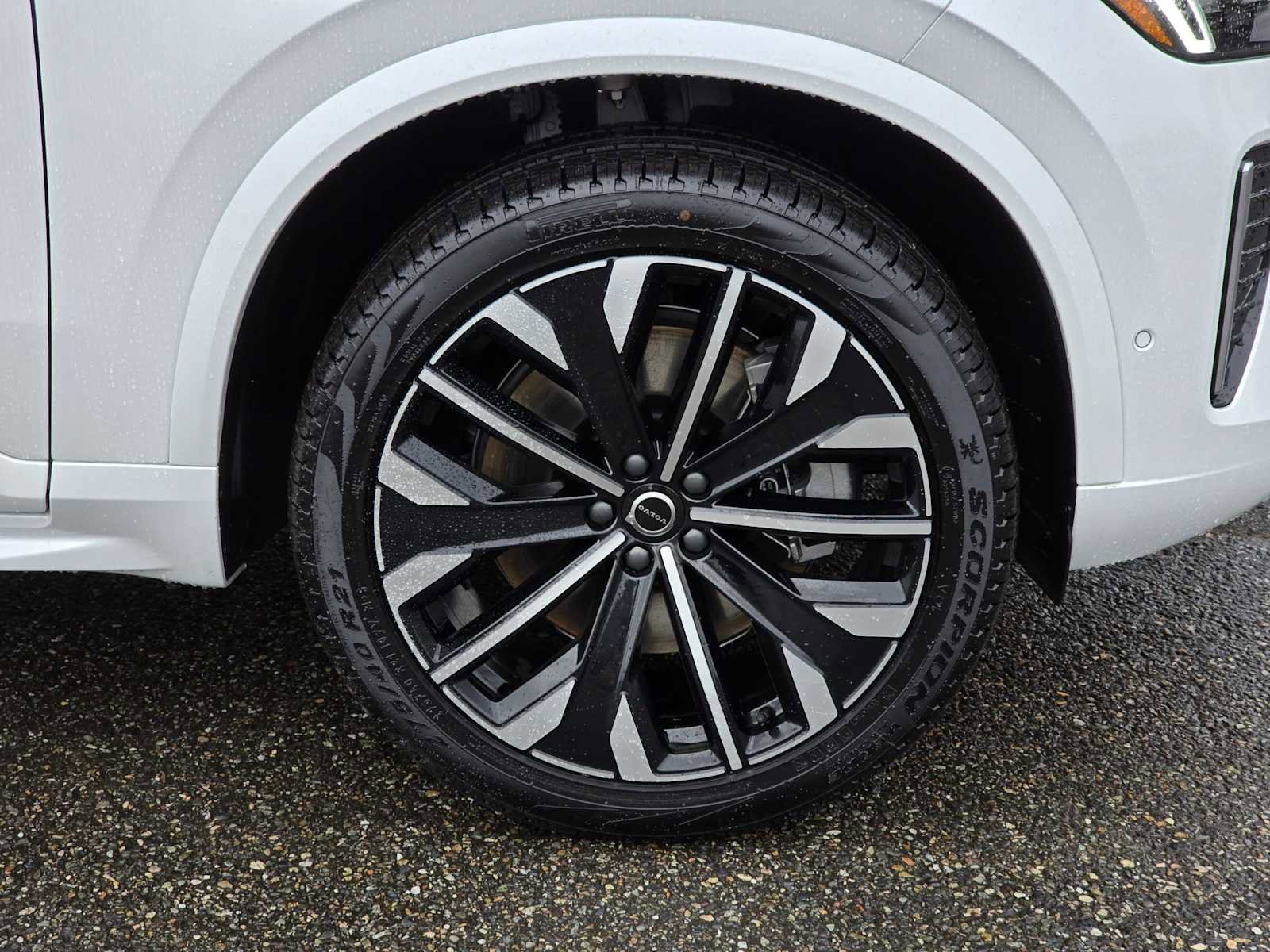 New 2026 Volvo XC90 T8 Ultra w/ Lounge Package image 9