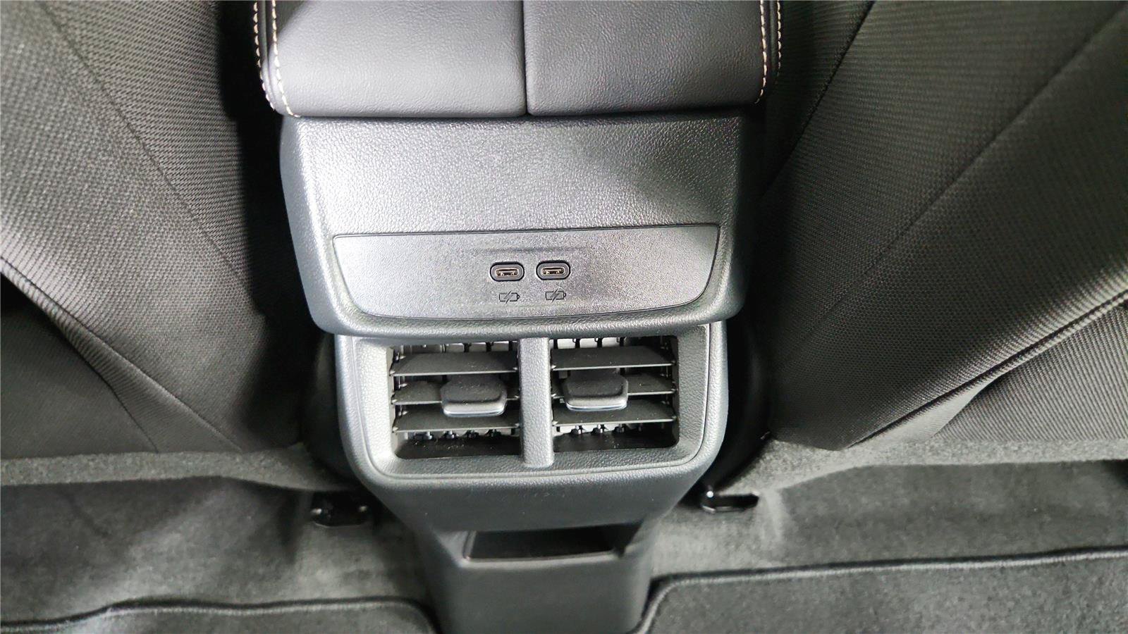 Used 2026 GMC Terrain Elevation w/ Technology Package II FWD image 14