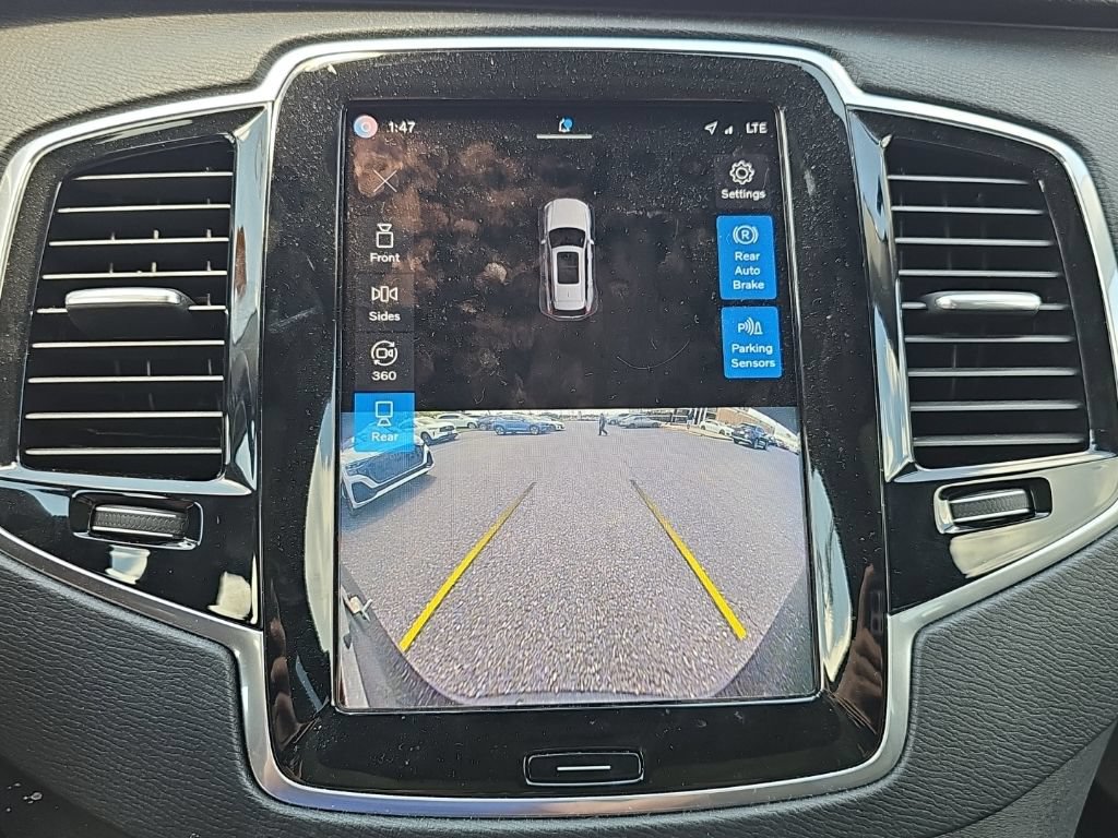 Used 2023 Volvo XC90 B6 Plus w/ Protection Package Premier AWD/4WD image 9