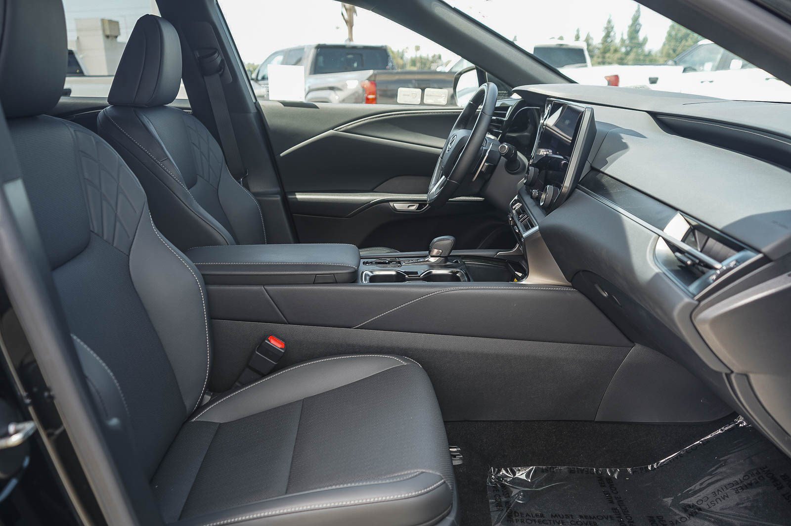 Used 2025 Lexus RX 350 Premium w/ Accessory Package (Z1) FWD image 18
