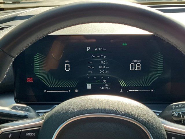 Used 2025 Kia Sorento S FWD image 22