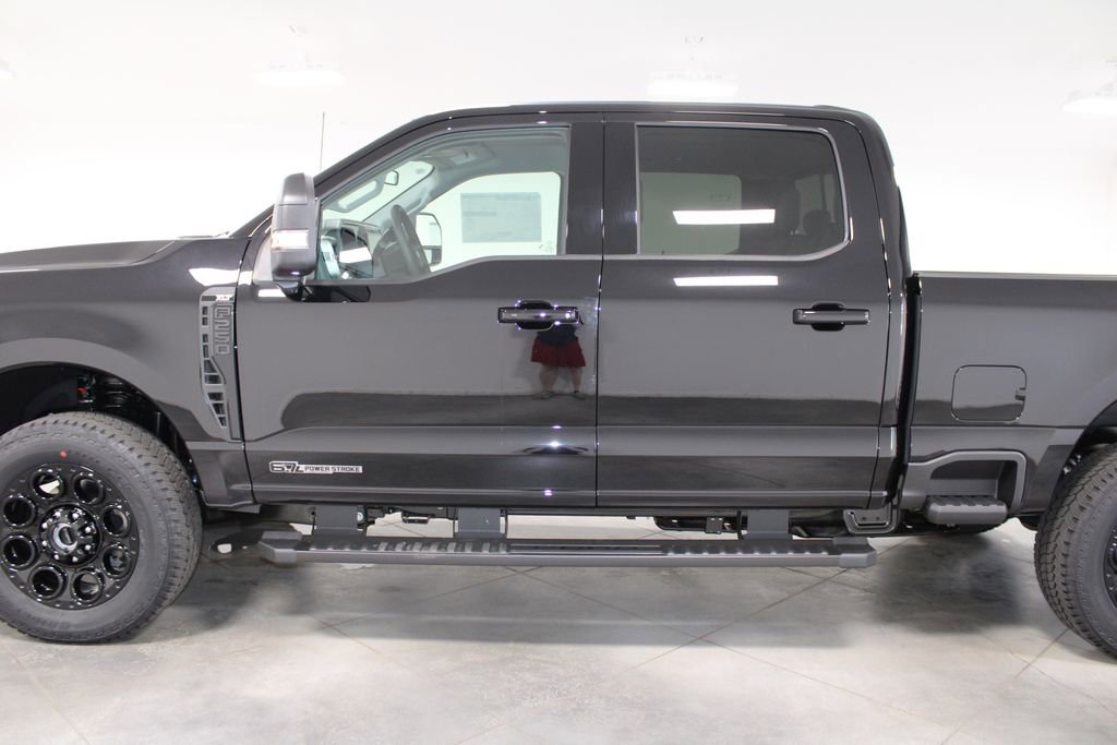 New 2025 Ford F250 XLT w/ Black Appearance Package image 5