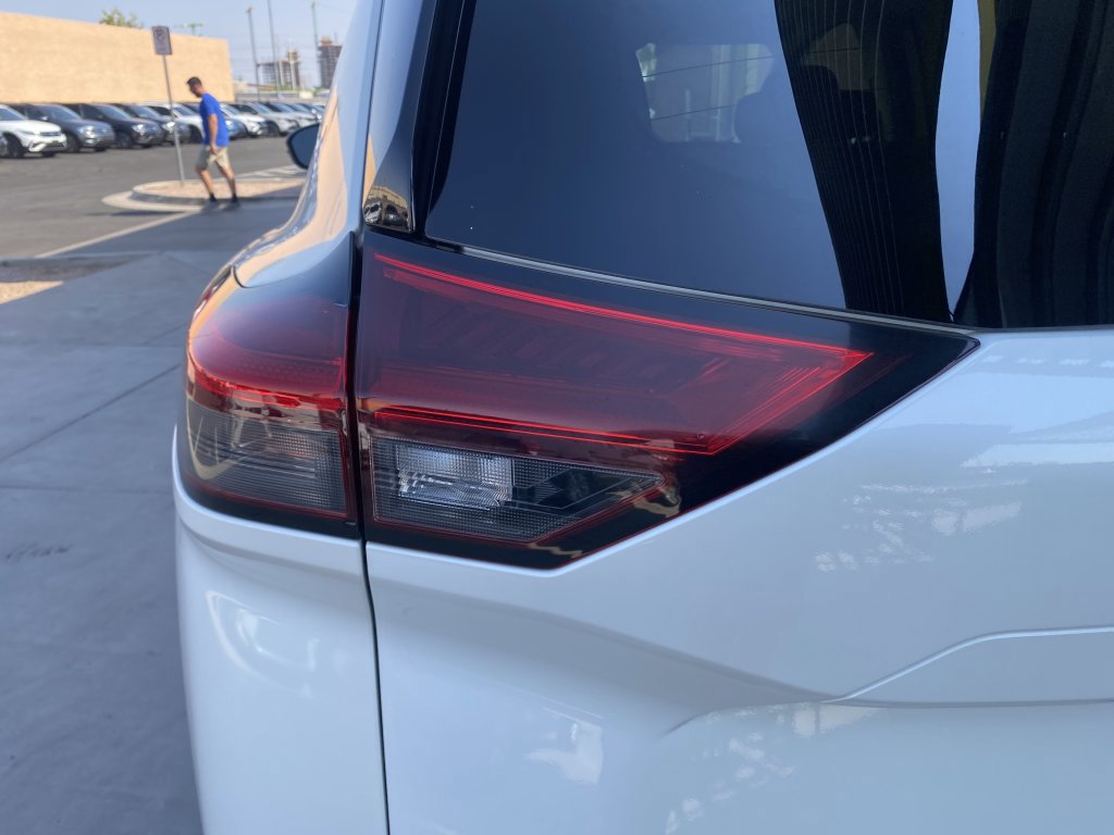 Used 2021 Nissan Rogue SL w/ Premium Package image 11