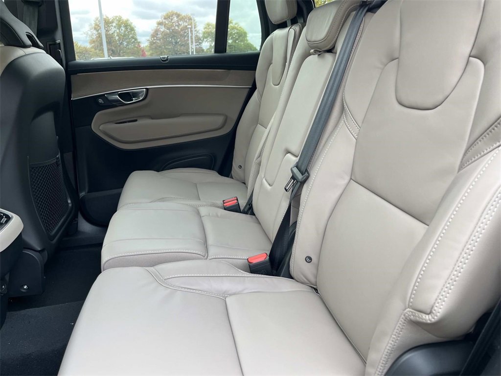 New 2026 Volvo XC90 B6 Ultra image 18