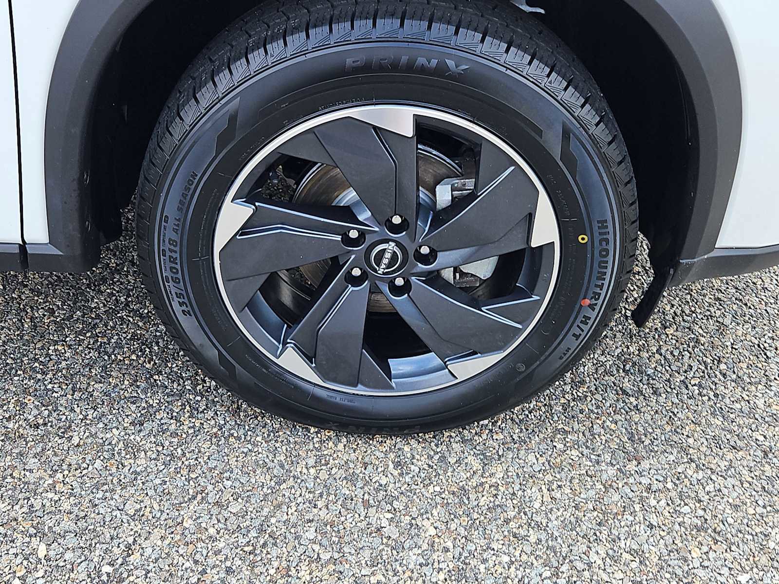 Used 2025 Nissan Rogue SV image 10