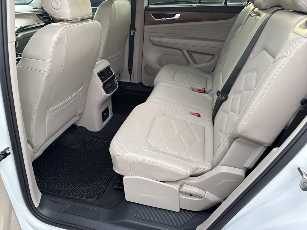 Used 2024 Volkswagen Atlas SE image 16