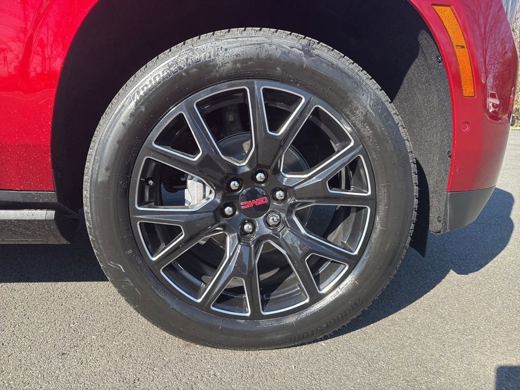 New 2026 GMC Yukon Denali w/ Sun & Power Step Package AWD/4WD image 9