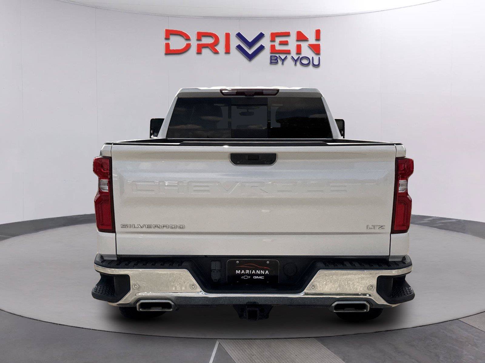 Used 2023 Chevrolet Silverado 1500 LTZ w/ Technology Package AWD/4WD image 5