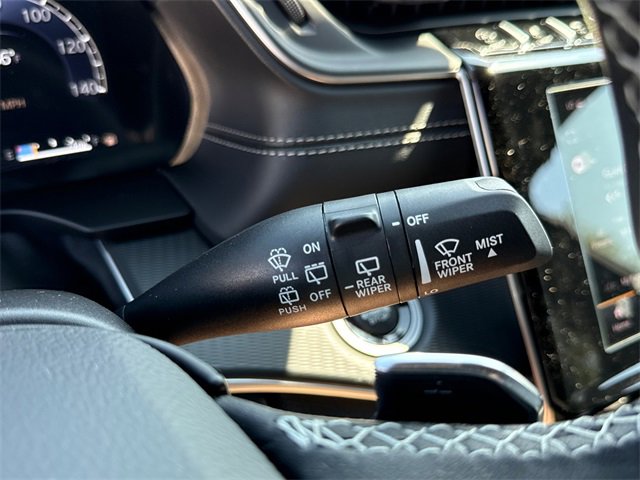 New 2025 Jeep Grand Cherokee Altitude image 20