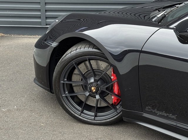 Used 2026 Porsche 911 Carrera GTS image 12