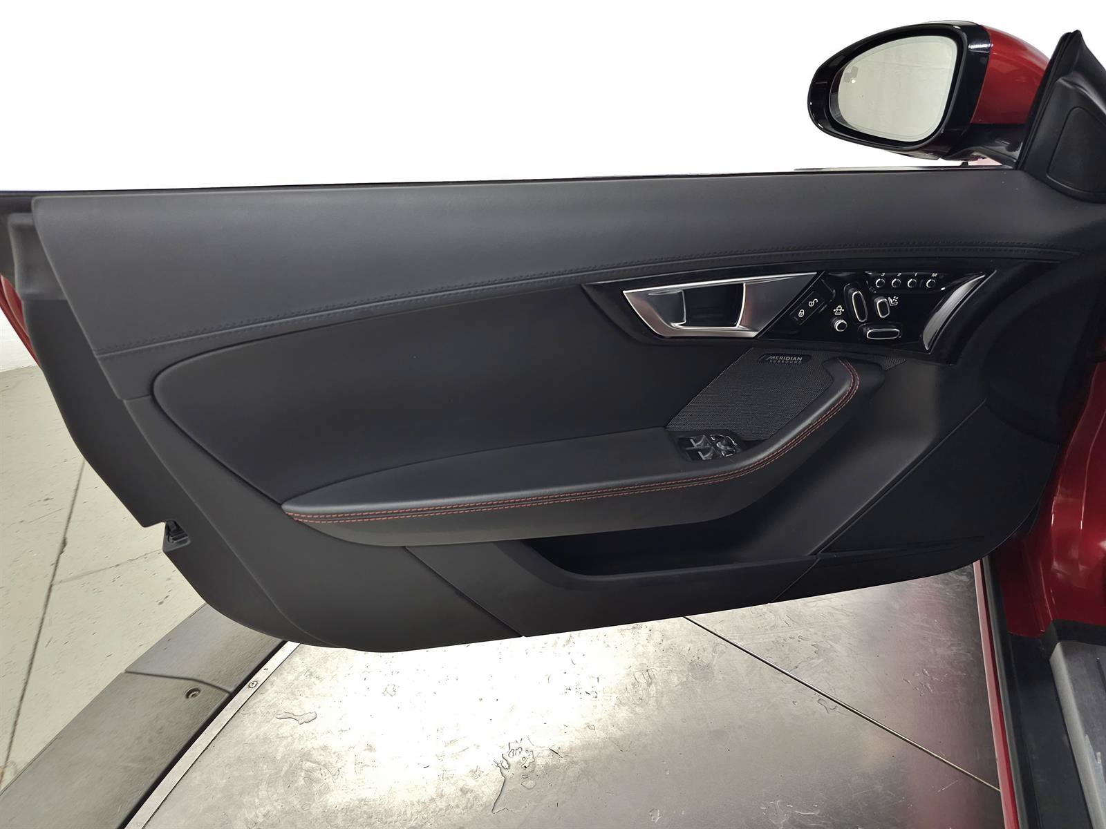 Used 2015 Jaguar F-TYPE S RWD image 12