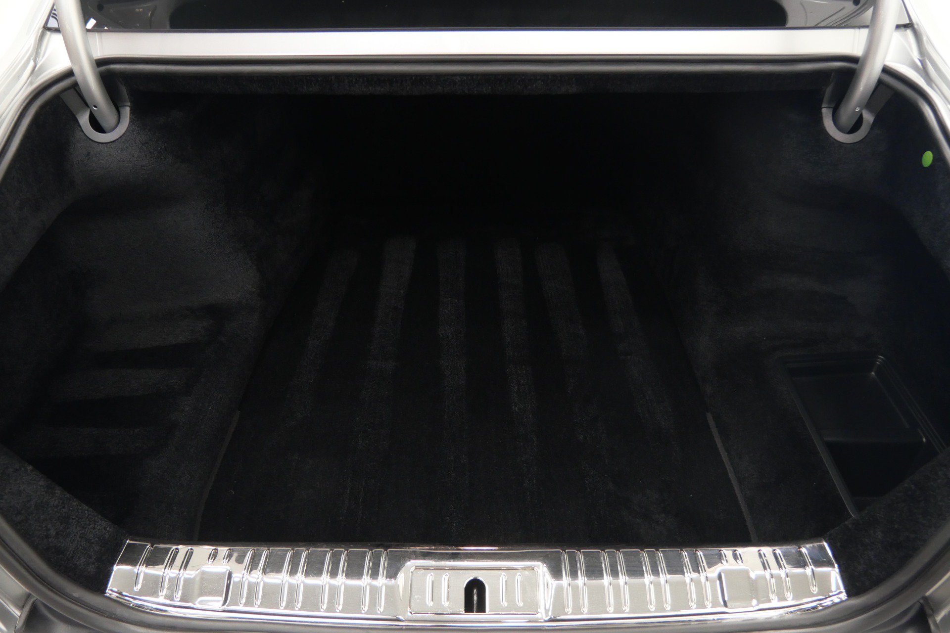 Used 2013 Rolls-Royce Ghost RWD image 18