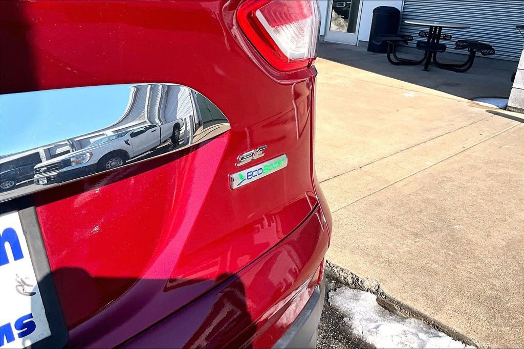 Used 2015 Ford Escape SE w/ SE Chrome Package image 7