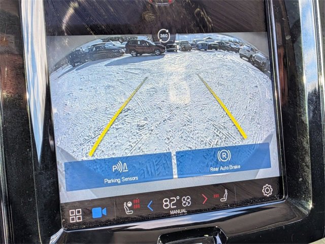 Used 2022 Volvo XC60 B5 Inscription image 25