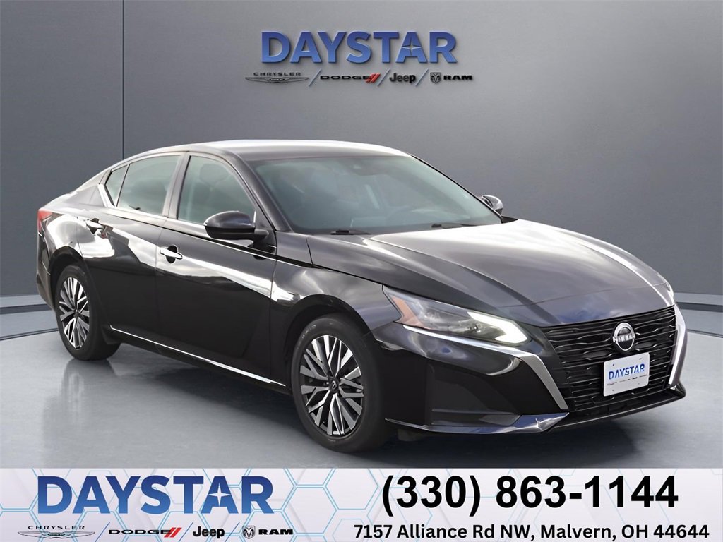 Used 2023 Nissan Altima 2.5 SV