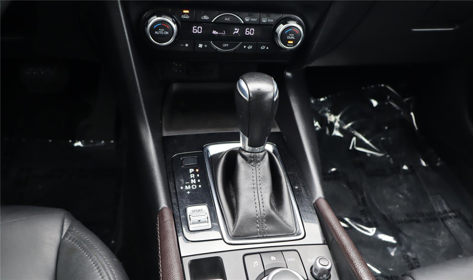 Used 2017 MAZDA MAZDA3 Touring FWD image 21