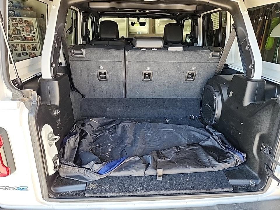 Used 2022 Jeep Wrangler Unlimited Sahara w/ Cold Weather Group image 12