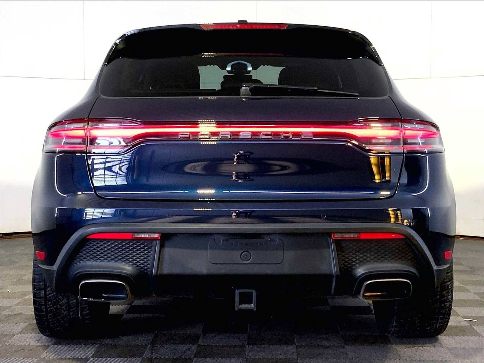 Certified 2023 Porsche Macan image 6