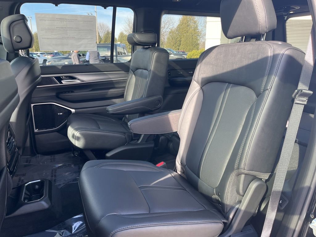 New 2026 Jeep Grand Wagoneer Limited image 12