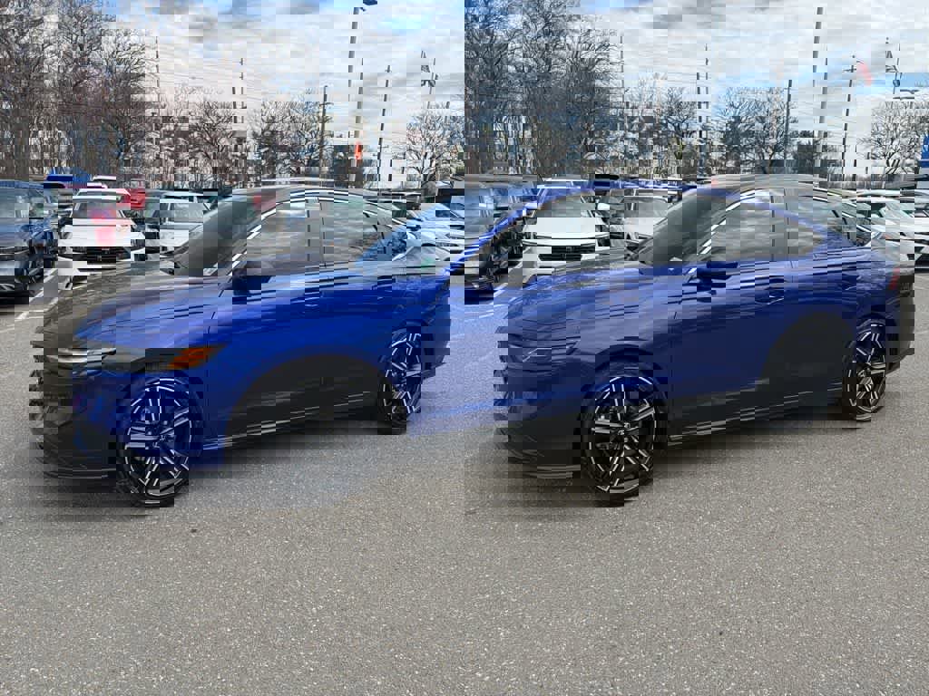 Used 2025 Honda Accord Sport image 3