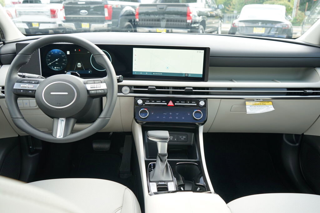 New 2025 Hyundai Tucson SEL image 21