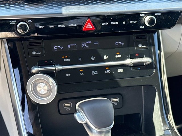 Used 2024 Kia Carnival SX Prestige image 22