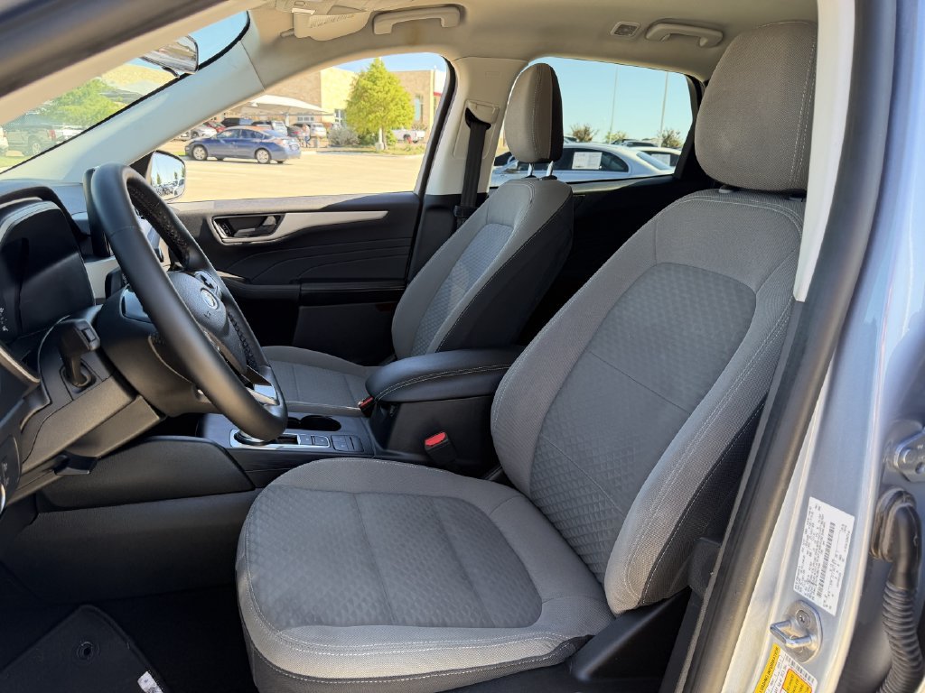 Used 2022 Ford Escape SE w/ Convenience Package FWD image 24