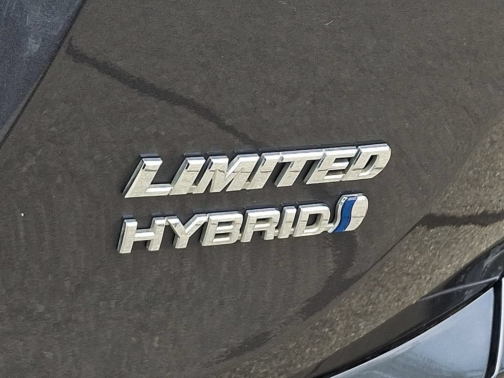 Used 2017 Toyota RAV4 Limited AWD/4WD image 33
