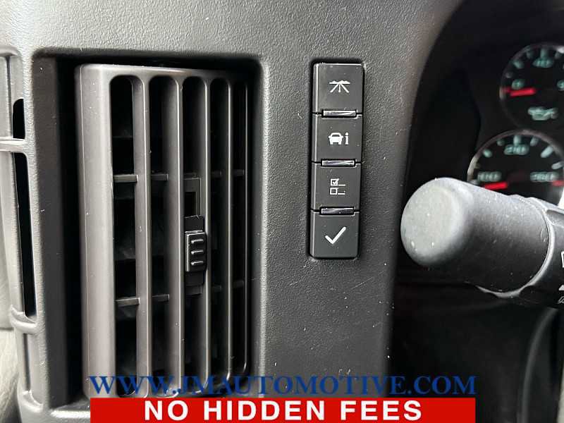 Used 2017 Chevrolet Express 2500 RWD image 20