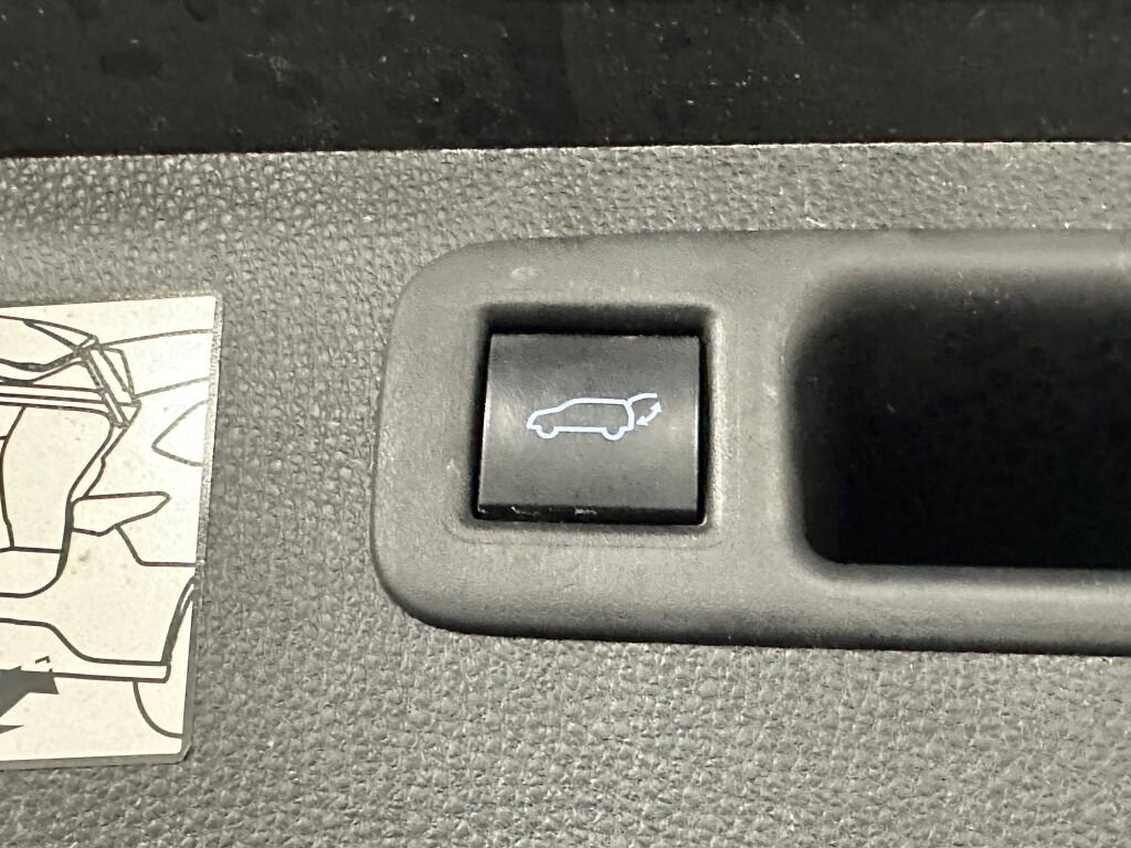 Used 2022 Toyota Highlander Limited AWD/4WD image 28
