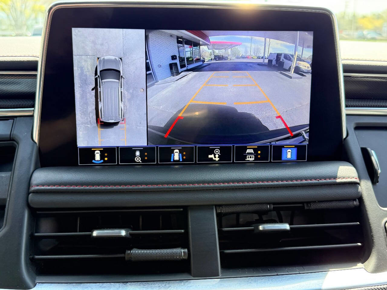 Used 2021 Chevrolet Tahoe RST w/ Luxury Package image 27