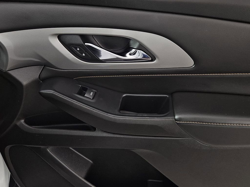 Used 2021 Chevrolet Traverse LS w/ LPO, Floor Liner Package image 32