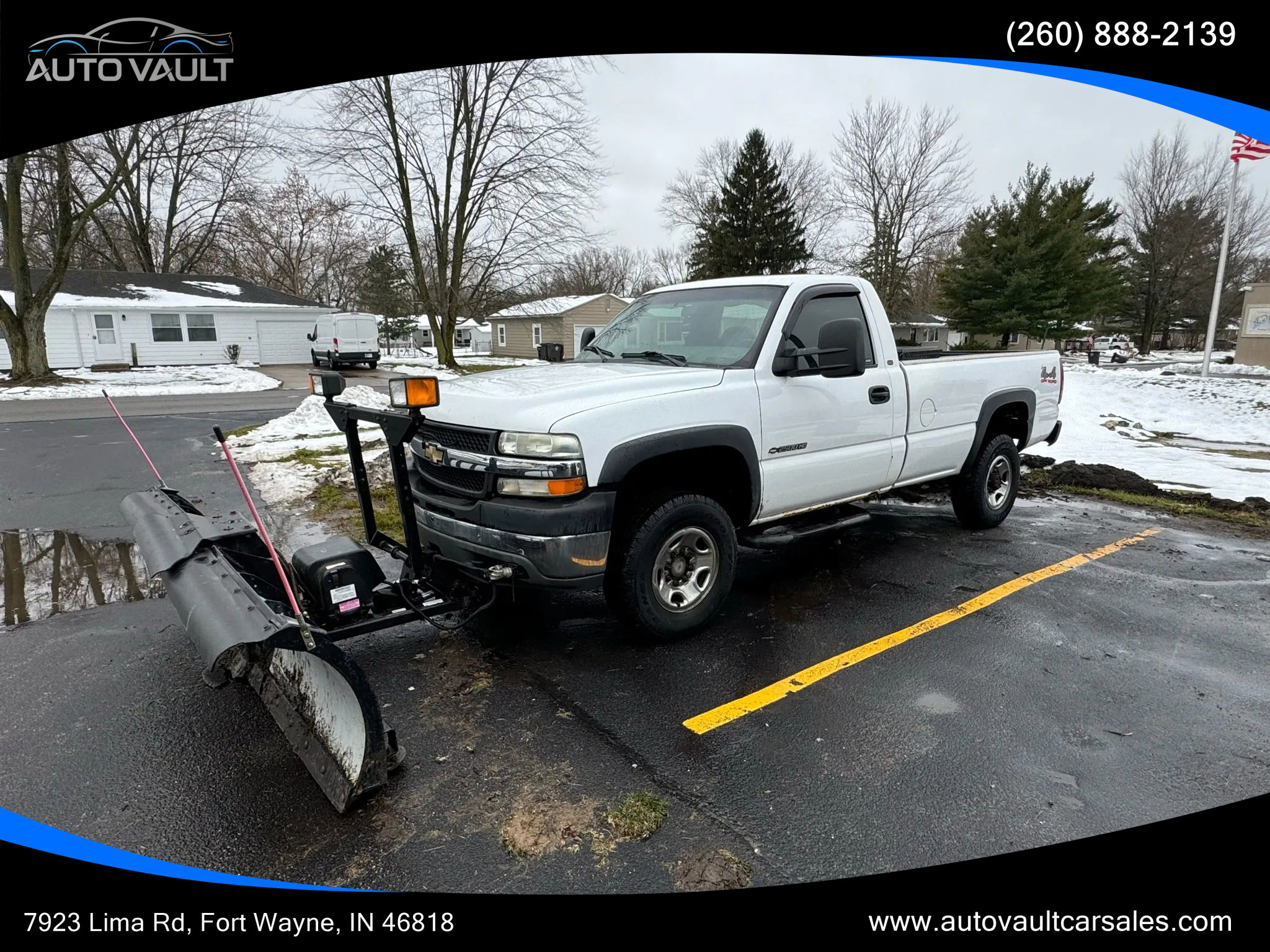 Used 2001 Chevrolet Silverado 2500 4x4 Regular Cab w/ Snow Plow Prep Pkg image 1