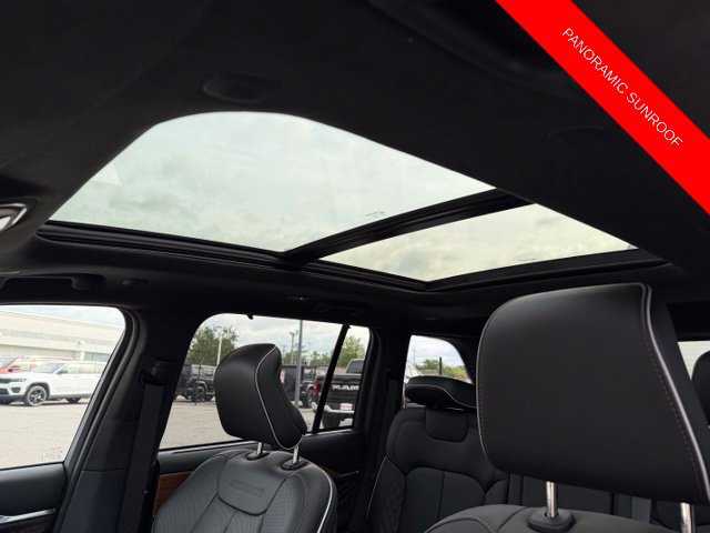 New 2027 Jeep Grand Cherokee Summit w/ Adv Protech Group IV AWD/4WD image 37
