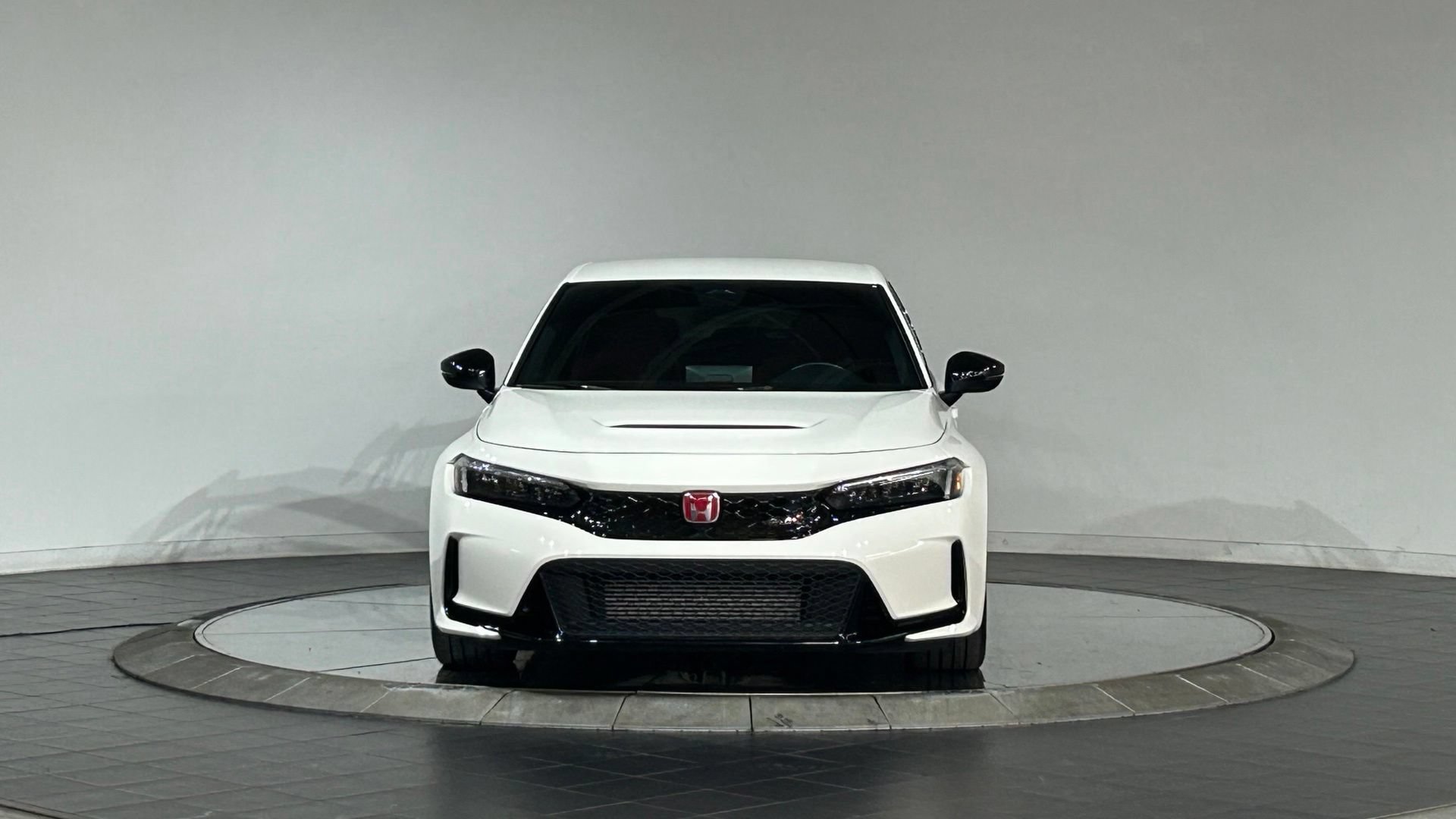 Used 2025 Honda Civic Type R image 3