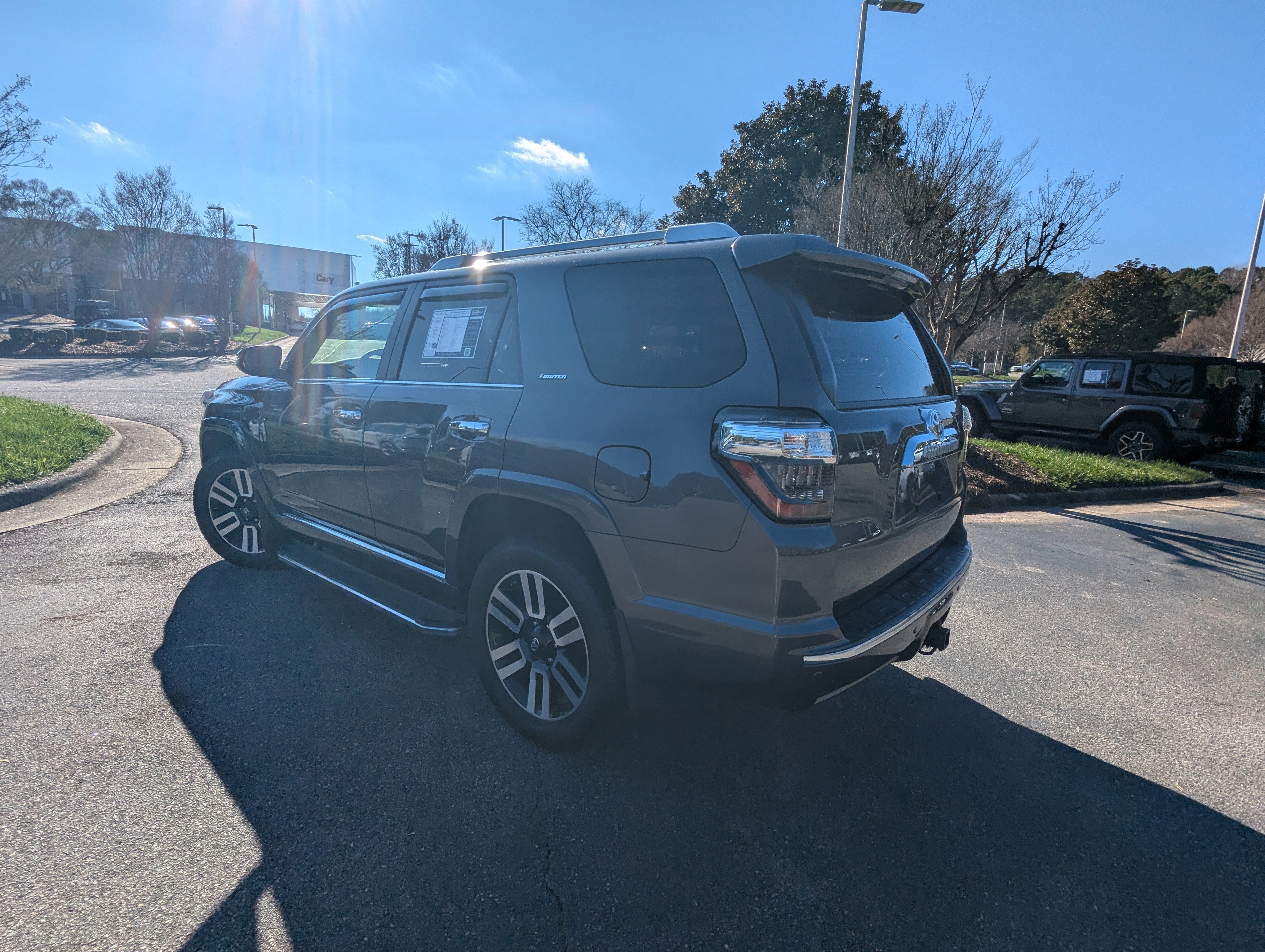 Used 2021 Toyota 4Runner Limited image 7