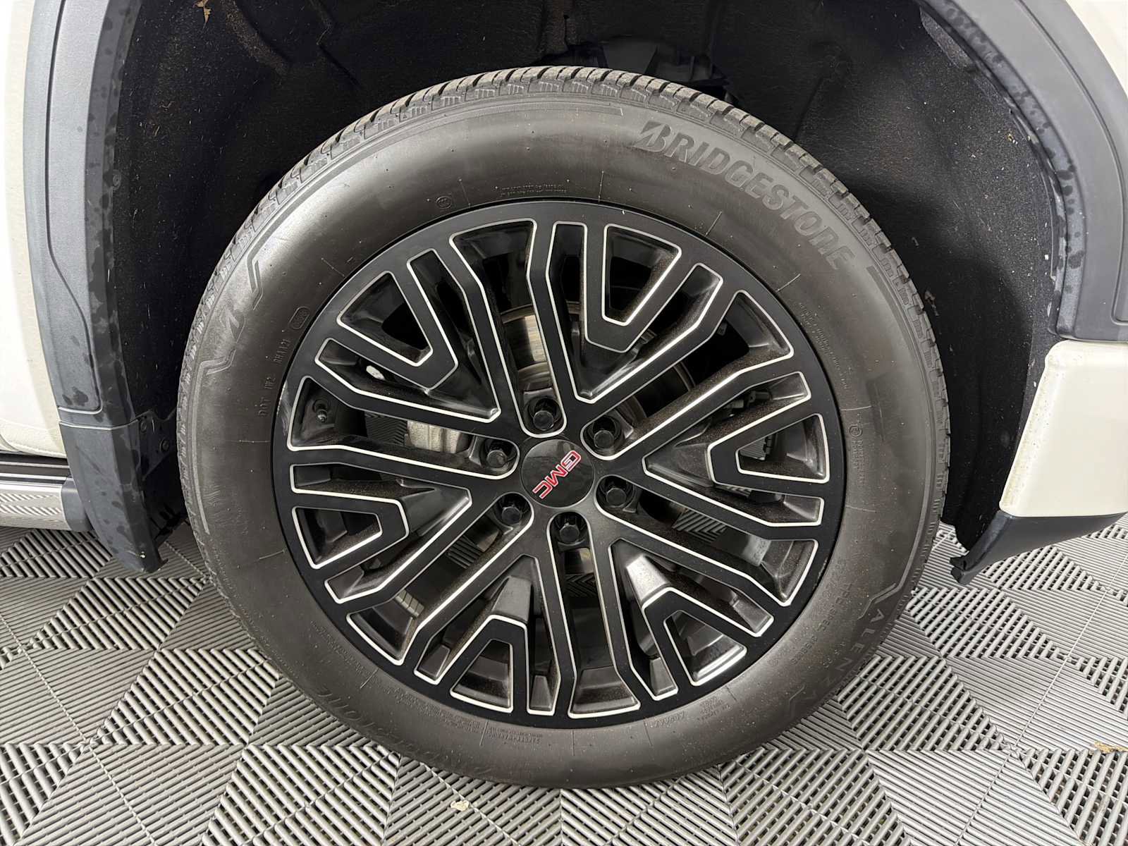 Used 2019 GMC Sierra 1500 Denali w/ Technology Package image 11