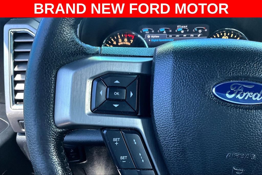 Used 2016 Ford F150 Platinum w/ Equipment Group 701A Luxury AWD/4WD image 13