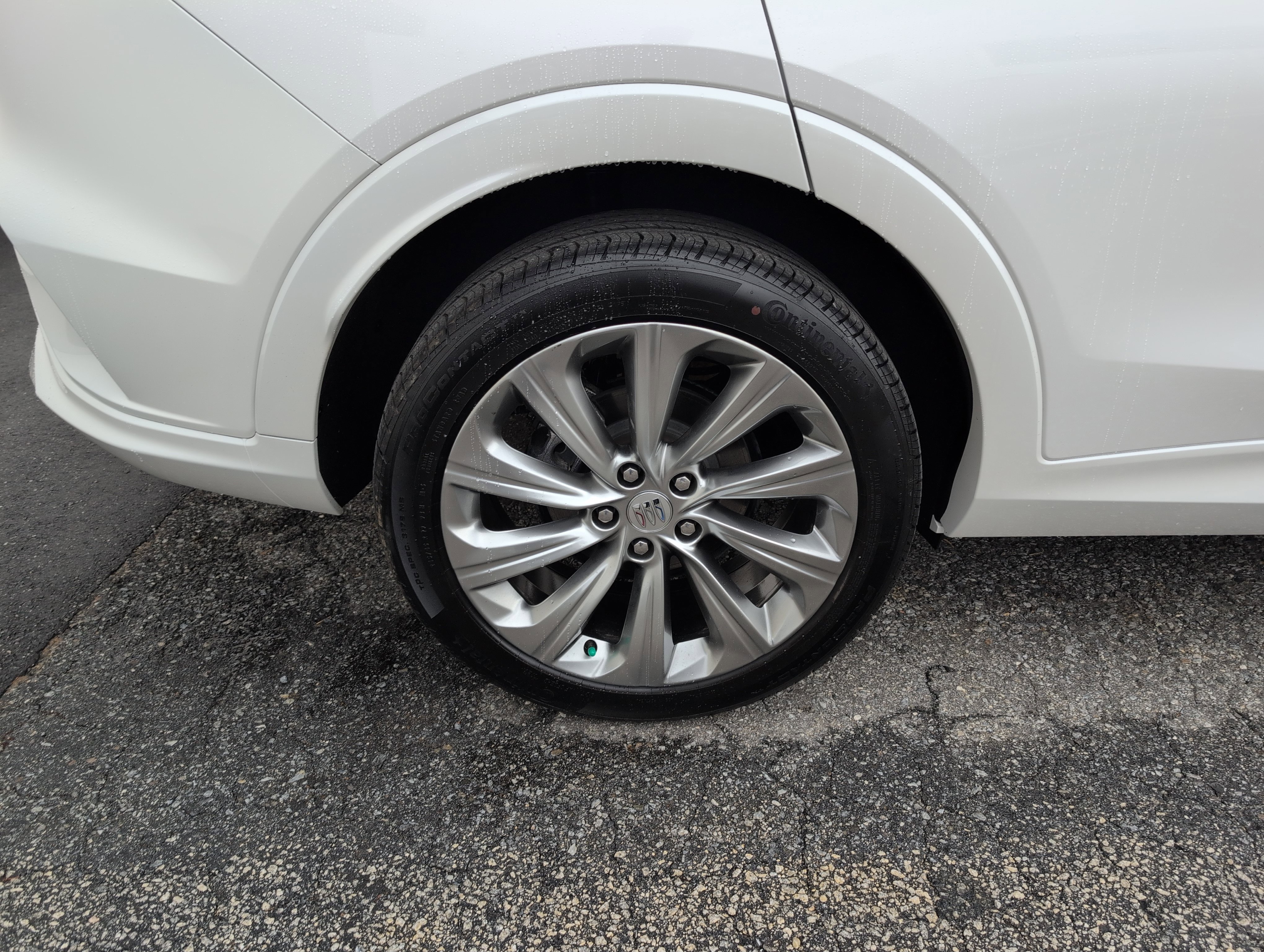 Used 2024 Buick Envista Avenir image 9